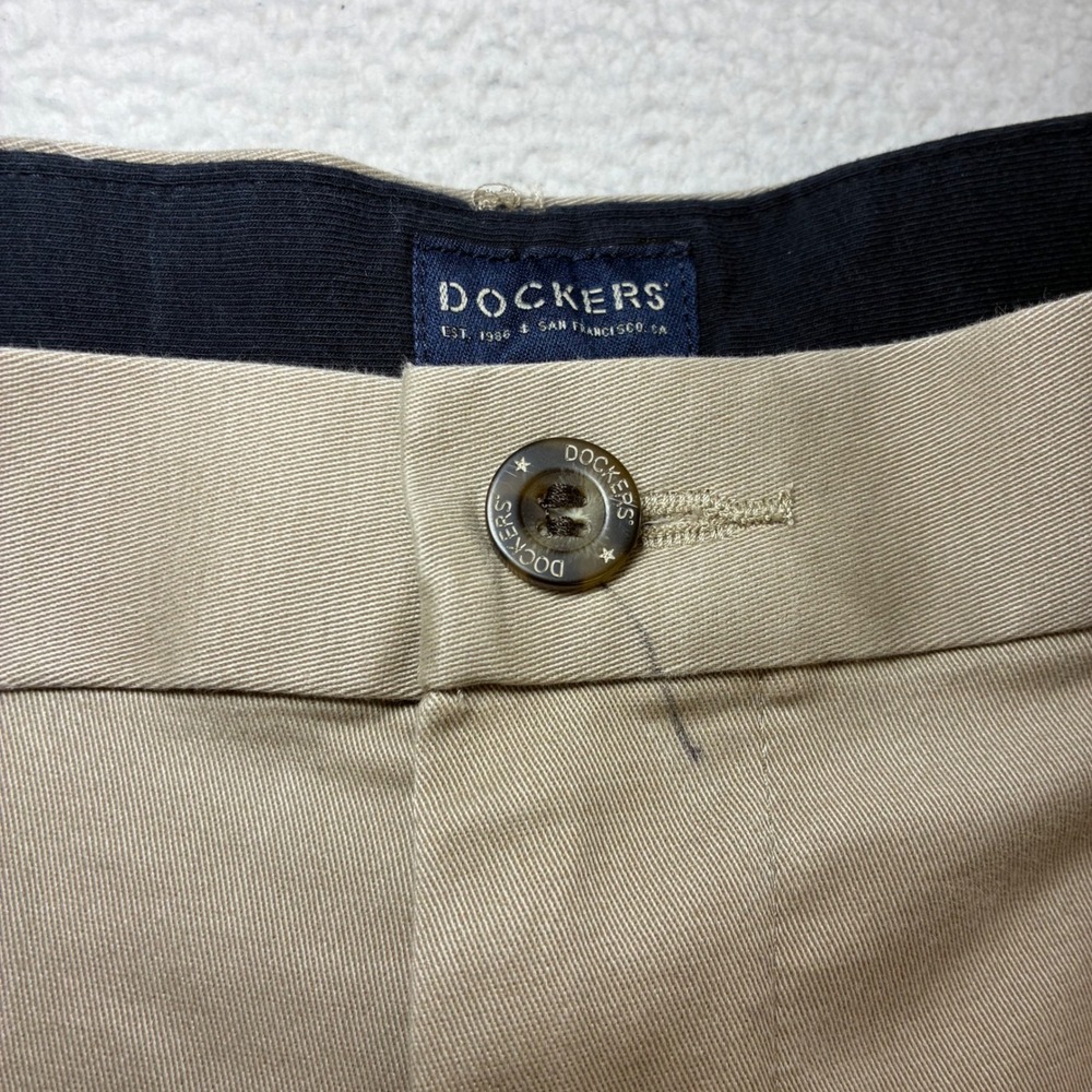 Dockers Comfort Khaki Chino Pants Men 40x30 Beige Straight Cotton Stretch NWT - Picture 8 of 8